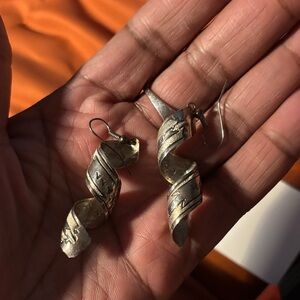 Elegant Silver Swirl Earrings 925